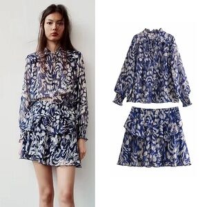 Zara set of 2 Navy and white Abstract Blouse and skirt in size S